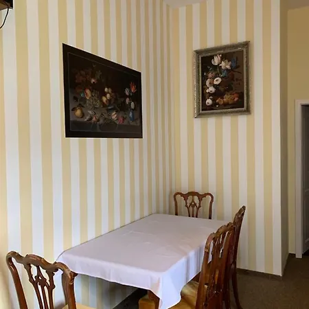 Zamek Jindrichovice 3*