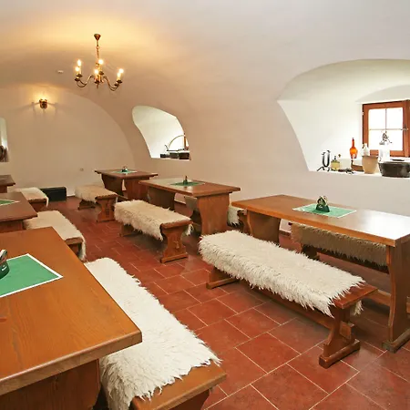 Zamek Jindrichovice 4*