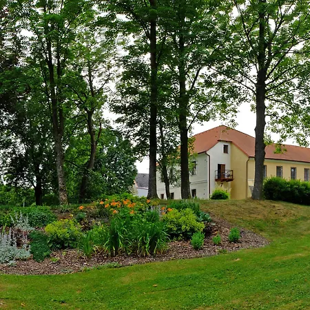 Zámek Jindřichovice 4* Kolinec