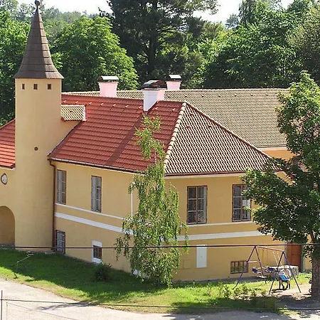Гостевой дом Zamek Jindrichovice Kolinec
