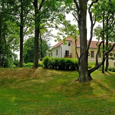 Zamek Jindrichovice Pensionat 4*