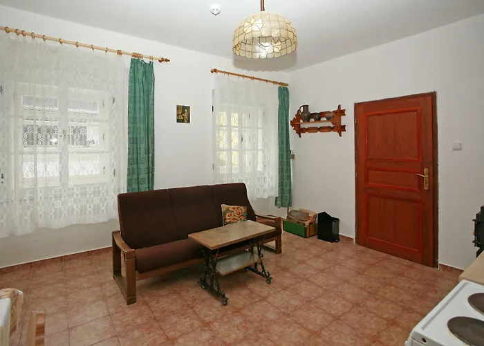 Zamek Jindrichovice Πανσιόν Kolinec